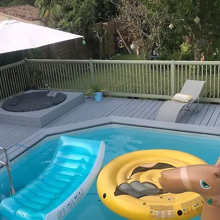 Villa Maison Atypique: Logement Entier