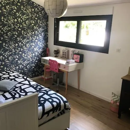 Maison Atypique: Logement Entier * Beychac-et-Caillau